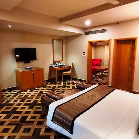 Best Western Ashoka Hyderabad Bagian luar foto