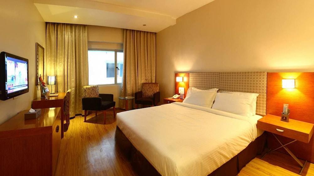 Best Western Ashoka Hyderabad Bagian luar foto