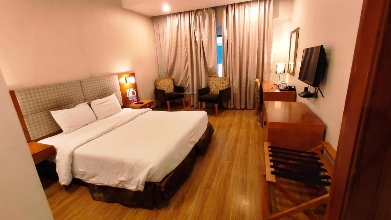 Best Western Ashoka Hyderabad Bagian luar foto