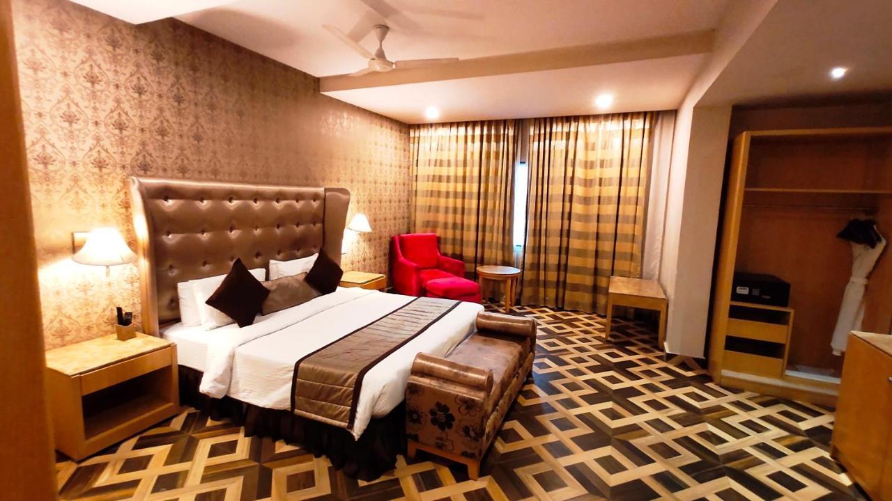 Best Western Ashoka Hyderabad Bagian luar foto