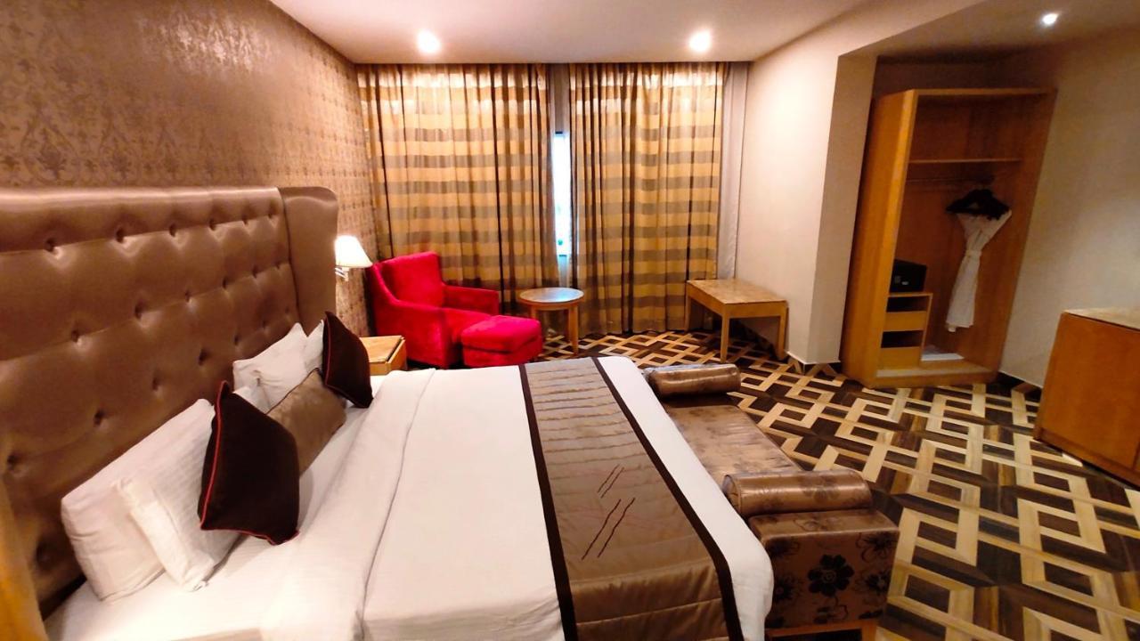 Best Western Ashoka Hyderabad Bagian luar foto