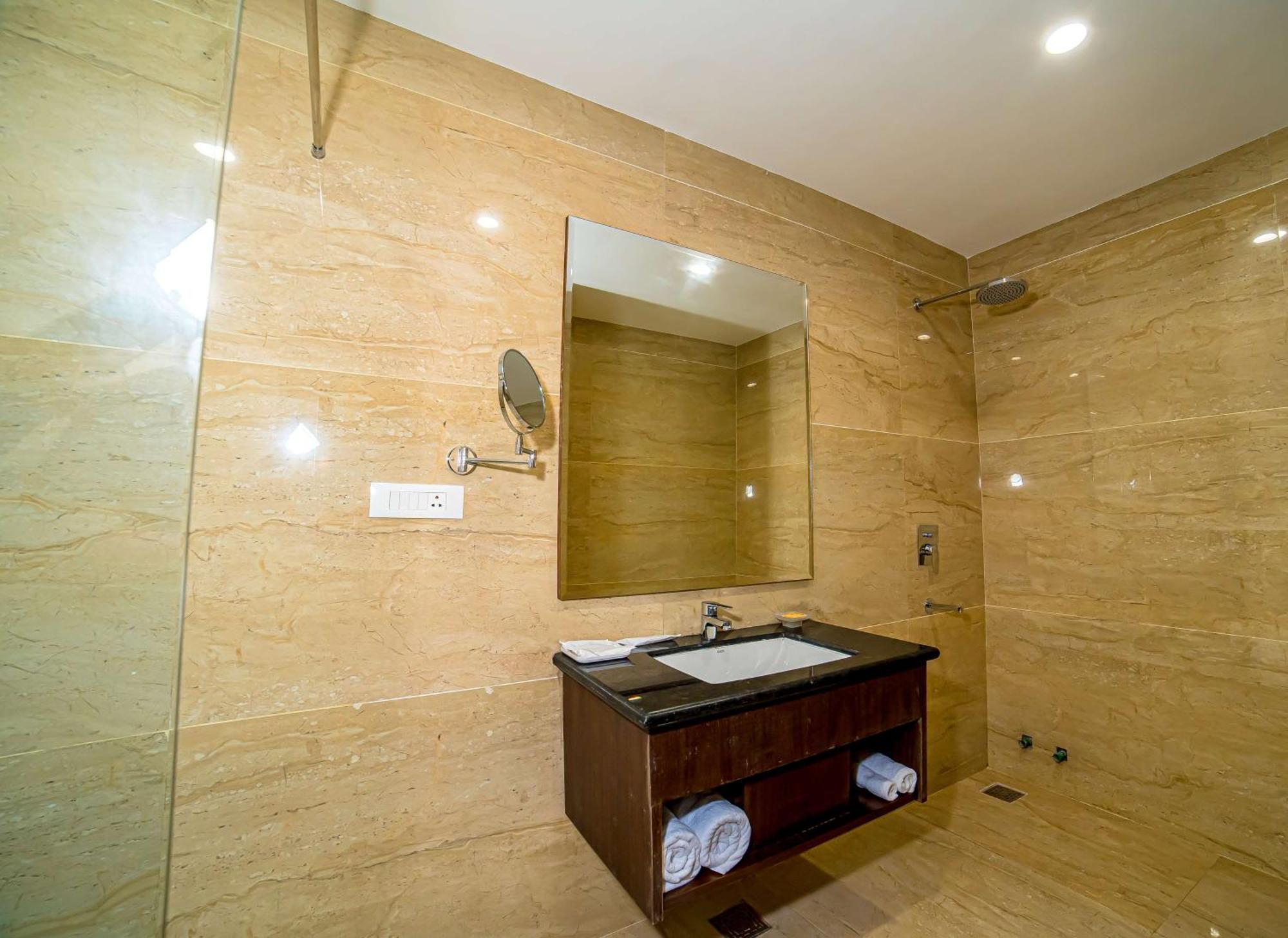 Best Western Ashoka Hyderabad Bagian luar foto